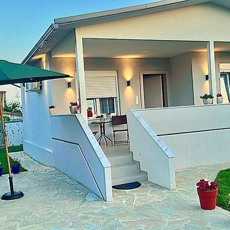 Dream Summer House Nea Kallikrateia Exterior photo
